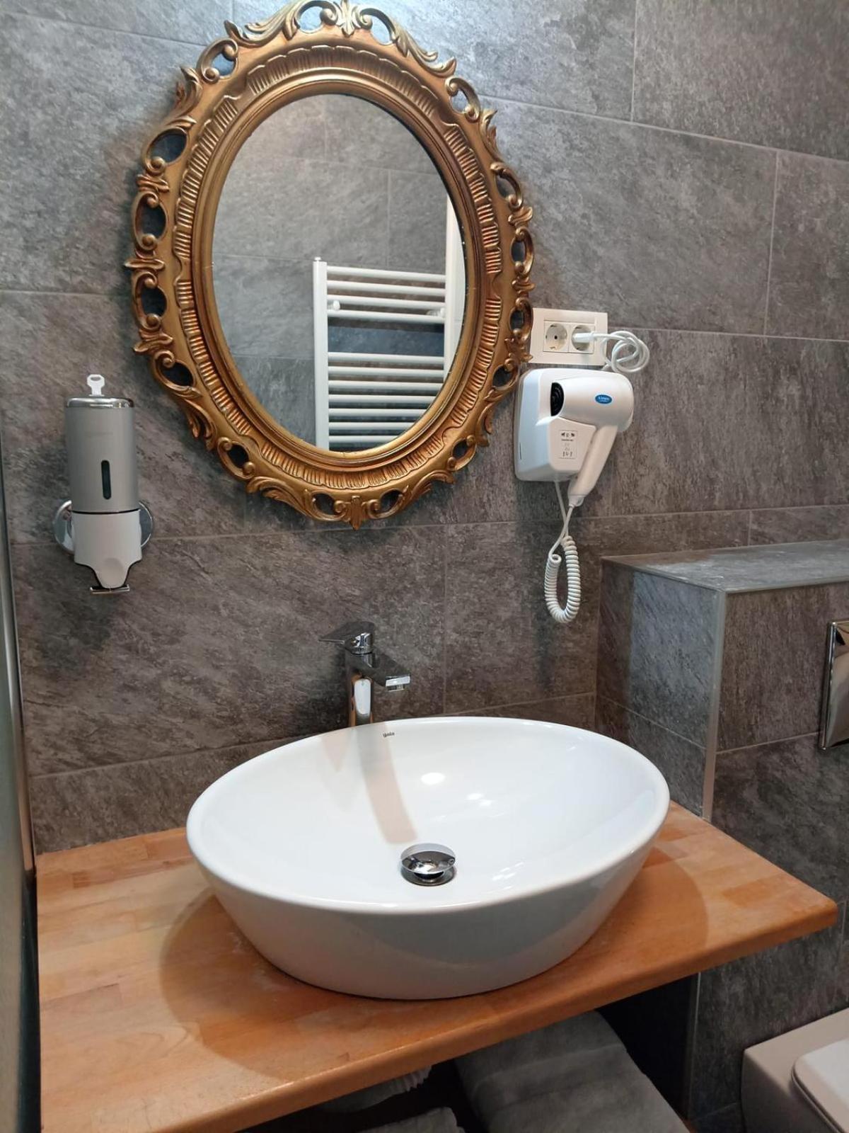 Nobel Boutique 3* Bucarest
